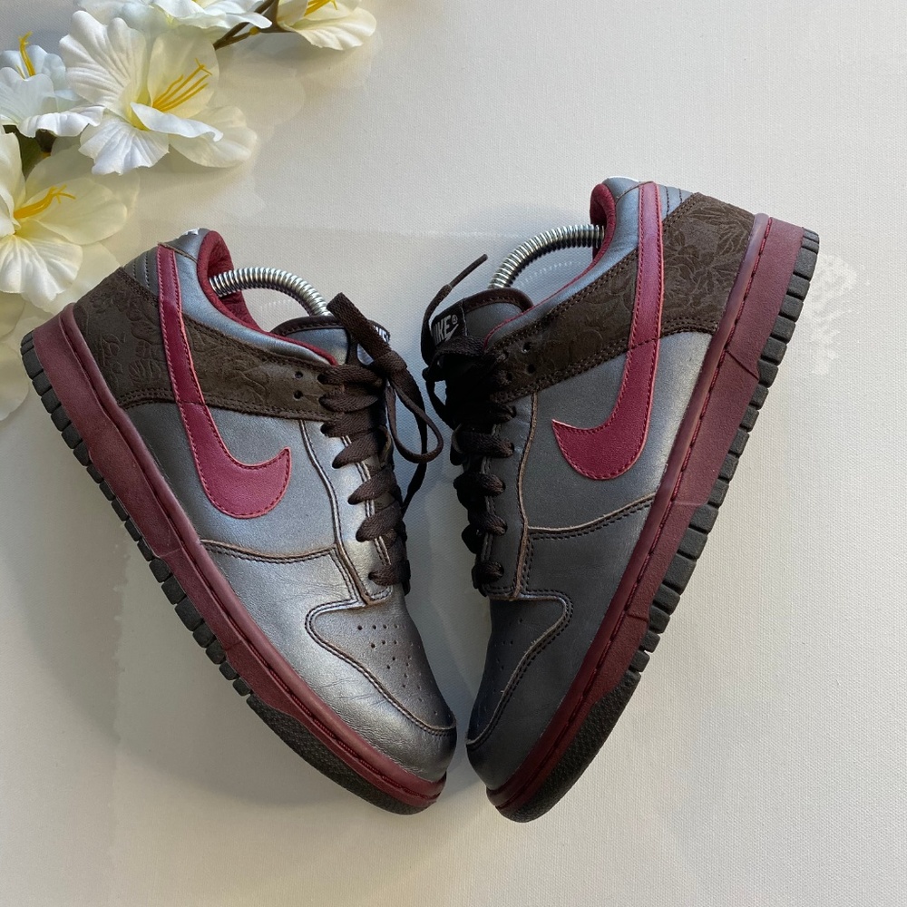 Nike Limited Edition Floral Embossed Sneakers_3